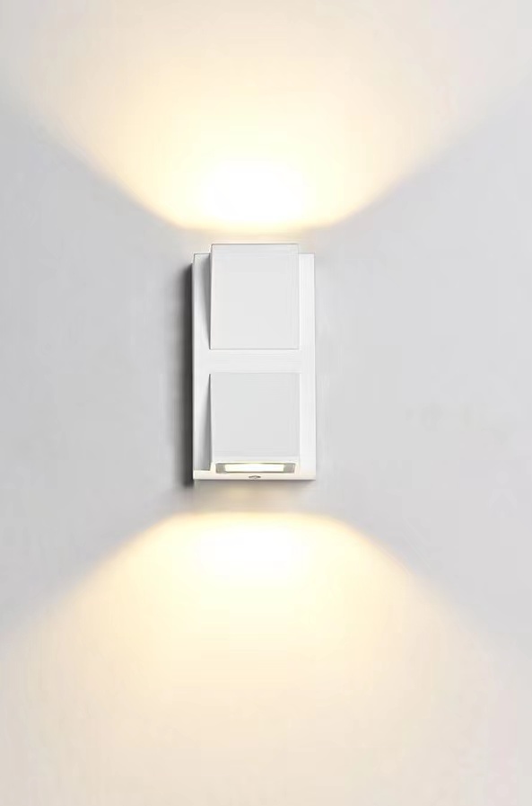 Wall Light O8137 White Lumination